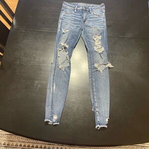 American Eagle Outfitters Light Blue Distressed Skinny Jeans